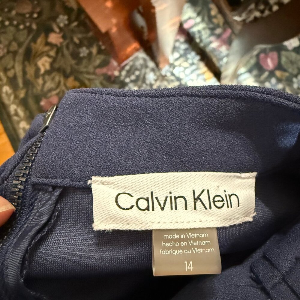 Calvin Klein - Navy Bow Dress - Like New - Picture 5 of 5